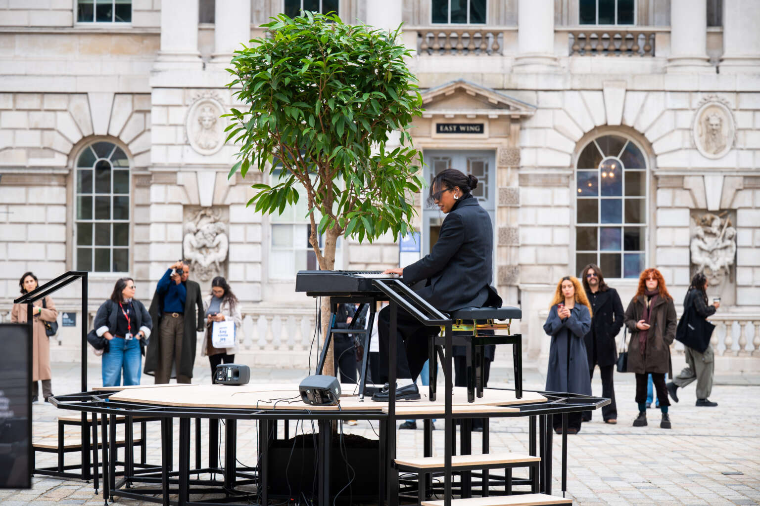 Earthworks, Wood, Steel, Plants, SoilInstallation view at Somerset House, London, 2025
Mútuo/Mutual performance by Gisela Mabel Piano